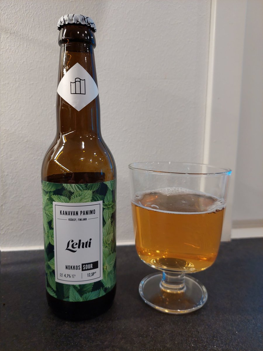 VarjoVain's tweet photo. Tonight's drink: Kanavan panimo's "Lehti".
Nettle sour.
Lovely.
#kanavanpanimo https://t.co/OWniBj6YxV