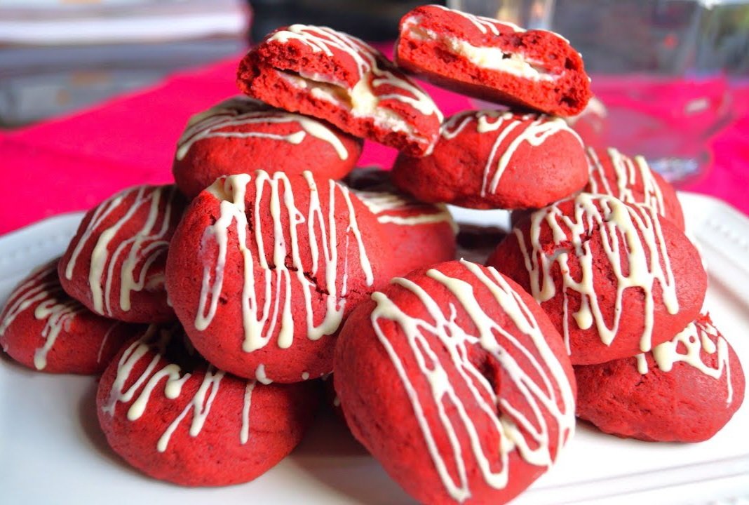 Clauraz's tweet photo. Ya tenemos nuevo video en nuestro canal de youtube, estas imperdibles galletas red velvet que están más que deliciosas y mucho más fácil de hacer de lo que te imaginas
https://t.co/8fu47C8SPX
#galletas #galletasredvelvet #redvelvet #redvelvetcookies #galletasrellenas #emprende https://t.co/aUsNXlZp1t