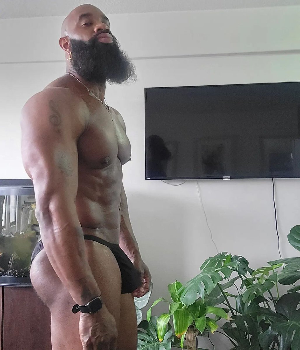 FM_BeardMen's tweet photo. What makes you satisfied in bed?

Retweet to see more of him! https://t.co/kTy1WieMVd