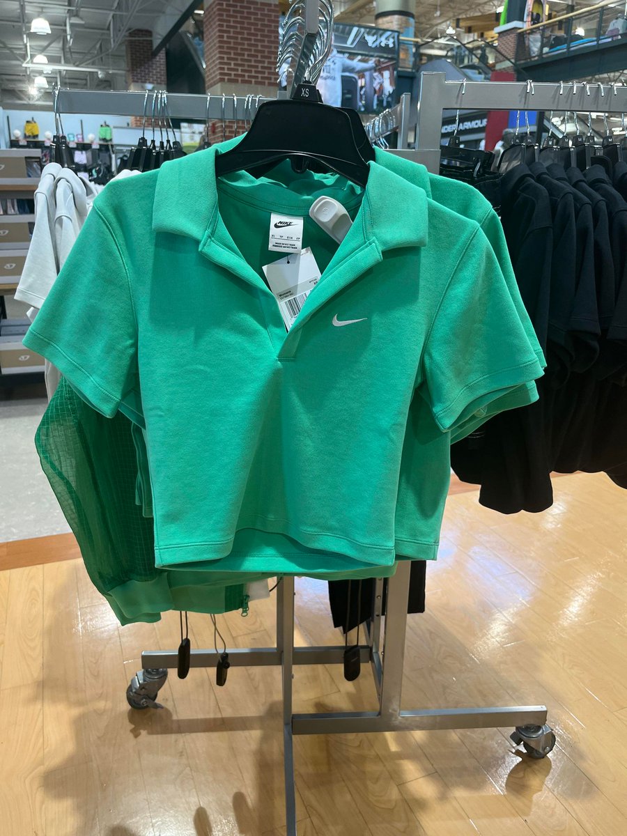 ShopSquare1Mall's tweet photo. Grab the perfect top for your outdoor or indoor sports. ⛳ 🎾 

DICK'S Sporting Goods https://t.co/yEJivff30F