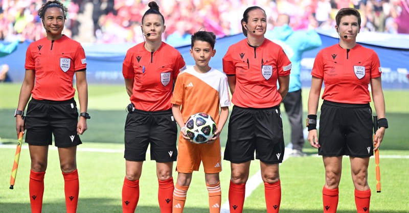 FAWales's tweet photo. Proud moment for Cheryl Foster as she becomes the first Welsh referee to take charge of the #UWCLfinal. 

Find out how you can become a referee at 👉 https://t.co/T7O0dAF15m