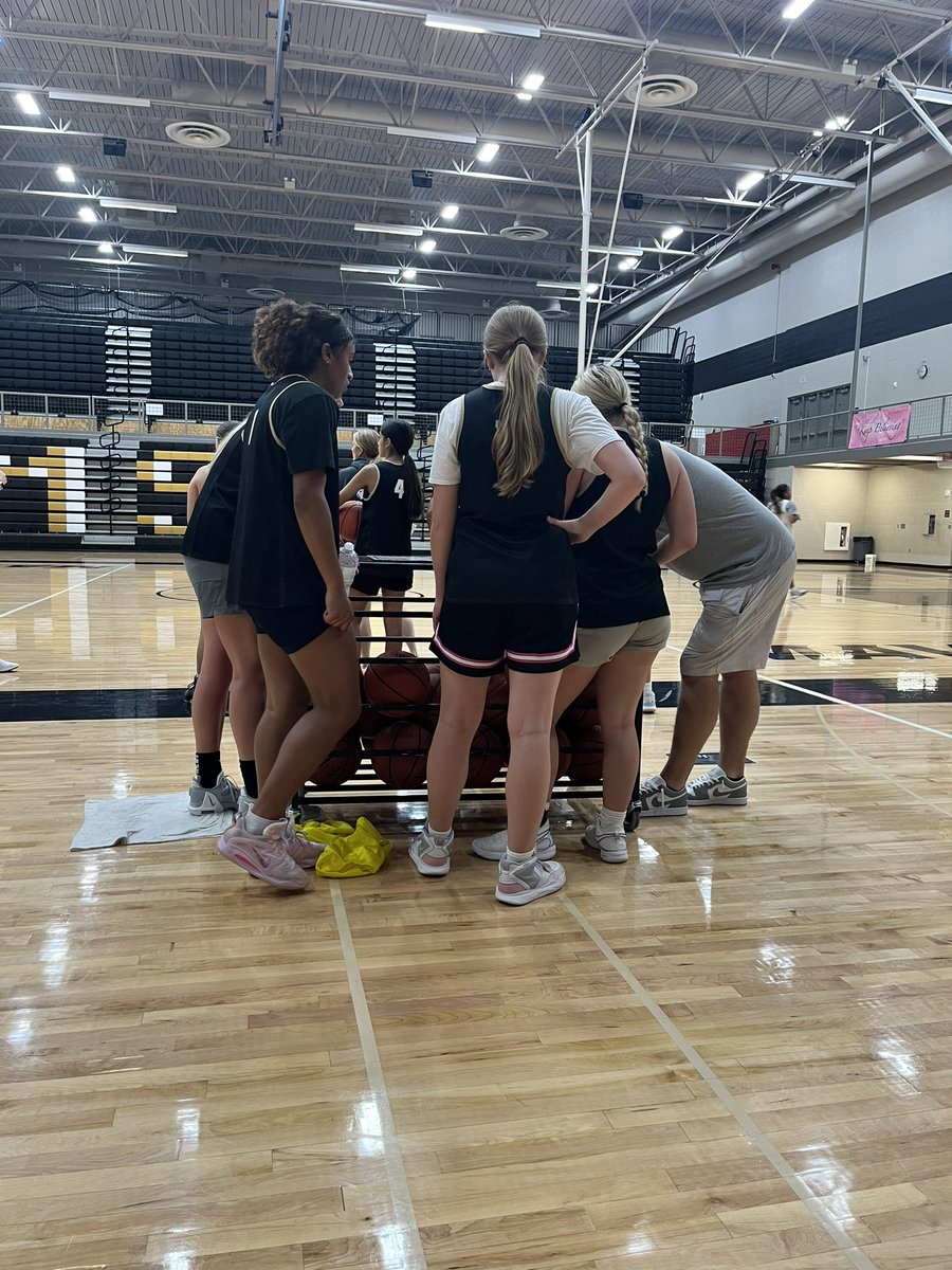 End of Great Team Camp Week
☑️ High Level ENERGY for 4 Days
☑️ Selfless We > Me Basketball
☑️ Defensive Identity Established
☑️ Offensive Foundation Laid
☑️ Post Camp Pool Party

Work to do between now and November but this group has potential to be special! #LetsWork #WeOverWe