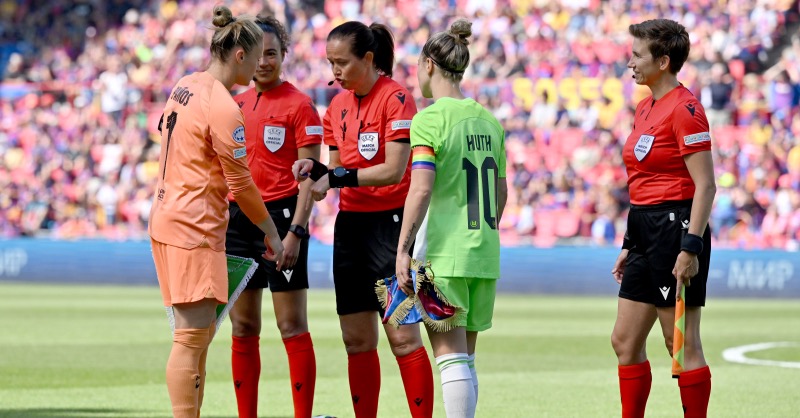 FAWales's tweet photo. Proud moment for Cheryl Foster as she becomes the first Welsh referee to take charge of the #UWCLfinal. 

Find out how you can become a referee at 👉 https://t.co/T7O0dAF15m