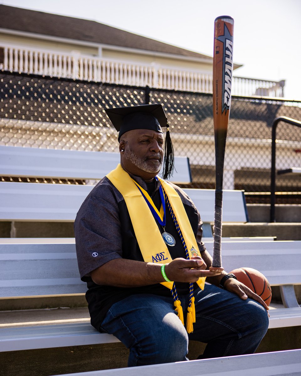 ApostleFrank's tweet photo. A 'Lil Shump'in-Shump'in... Just a Preview! #WilmUGrad #DemBurtons #Balance #Concentration #Fortitude - Photo Creds - Kyler Murray! https://t.co/dw9qYz4yxT