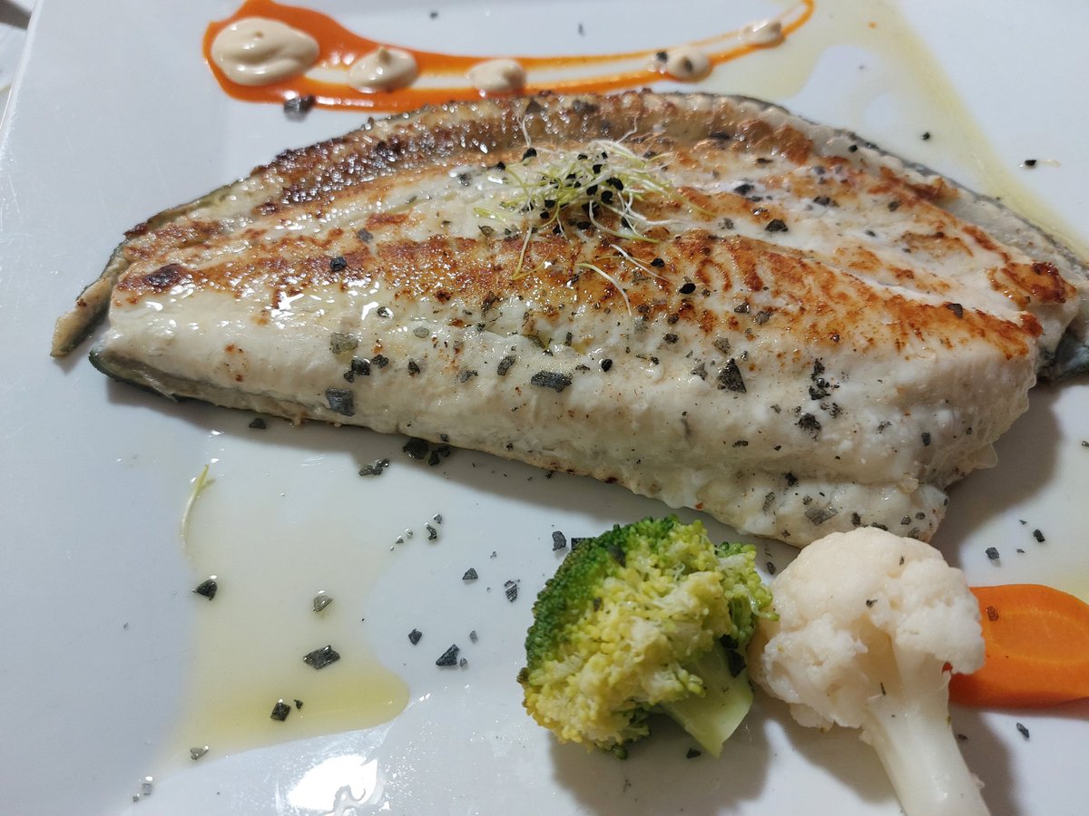 growtxo's tweet photo. Venir a Murcia conlleva la ineludible visita a La Bien Pagá. Muestren interés por el vino y serán complacidos. Producto de primer nivel. https://t.co/IZpTwdAJJM