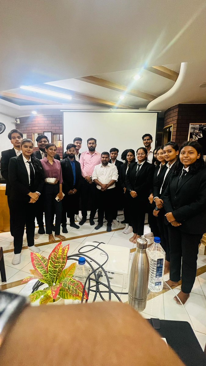 AnantAmanSWS's tweet photo. https://t.co/zlrD6qcQbd

#anantamansws #ngo #legaldrafting #Advocate https://t.co/SOtUqeuOcT
