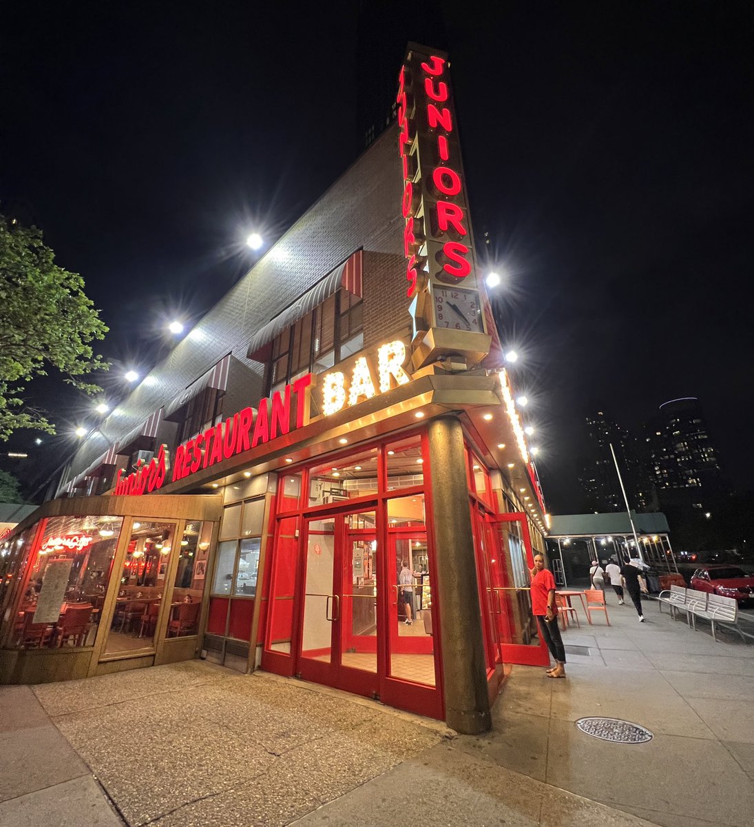 brentito86's tweet photo. My absolute must-do when in #NYC is to get cheesecake from Juniors. It’s the best cheesecake on the planet imo.
Still got a few hours here though and I’m open to suggestions. What is your must-have item when visiting New York?
#WheninNY https://t.co/n9g6w9799R