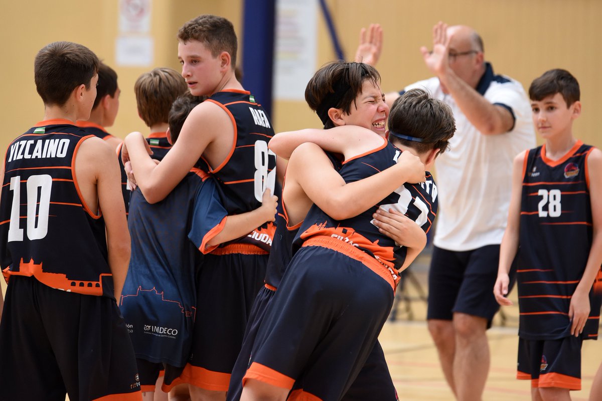 FAB_Andaluza's tweet photo. ⛹️‍♂️ #CADEBAMM2023 | GRAN FINAL 🏆

⏰ 12:00h

📍Pabellón del Parque, San Fernando
🏀 @cbccordoba 🆚 @FundacionCBG  

📊 Afición FAB

#baloncestoandalucia 

@urbaser_ @cajasur @TurismoAND @pontgrup @diputacioncadiz @AytoSanFernando 

📺 https://t.co/60Auut8hOE https://t.co/0fYHqOYNny