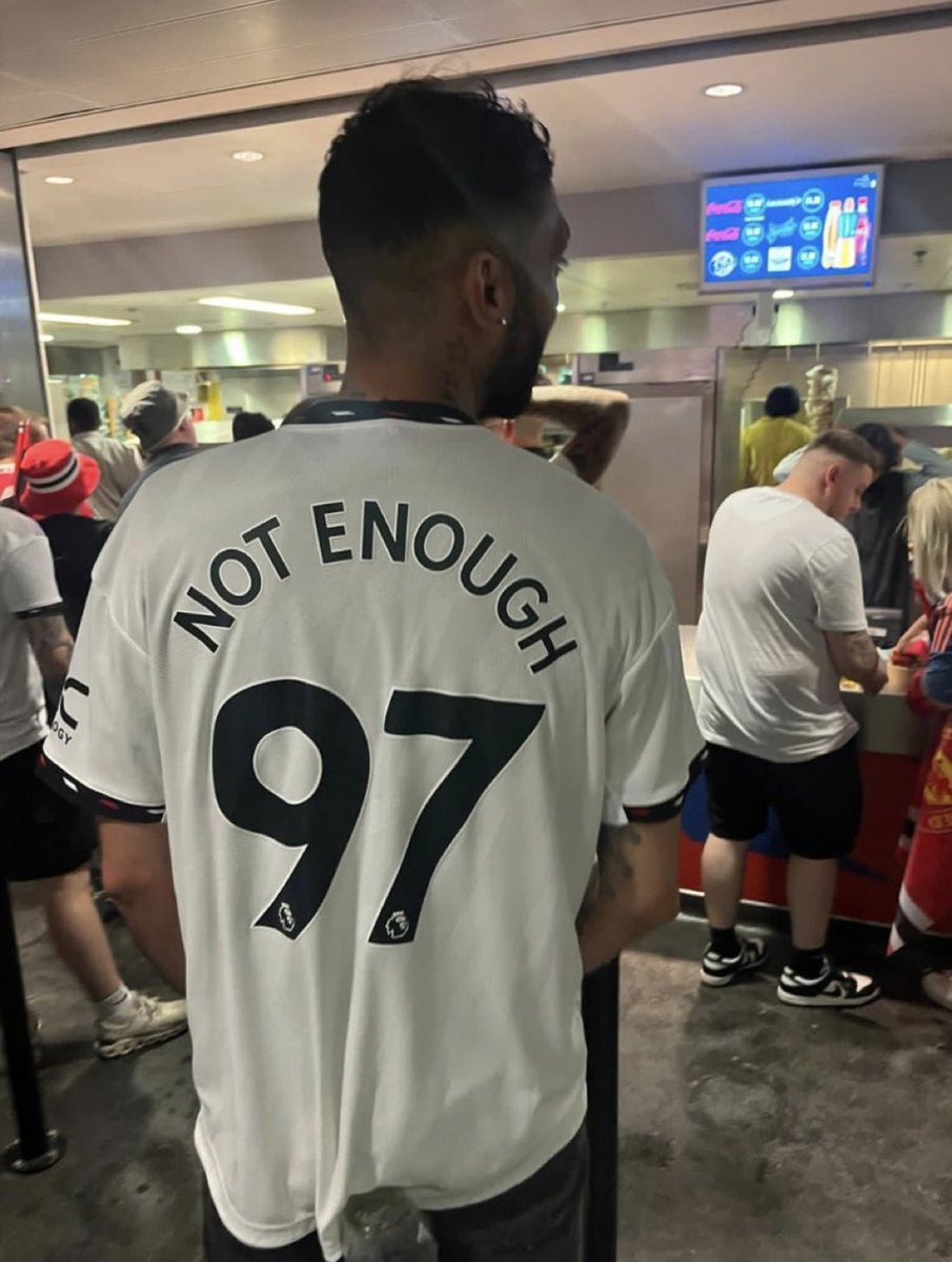AnfieldAgenda's tweet photo. Lesson of the day - don’t be a cunt https://t.co/RxWJ06IzCc