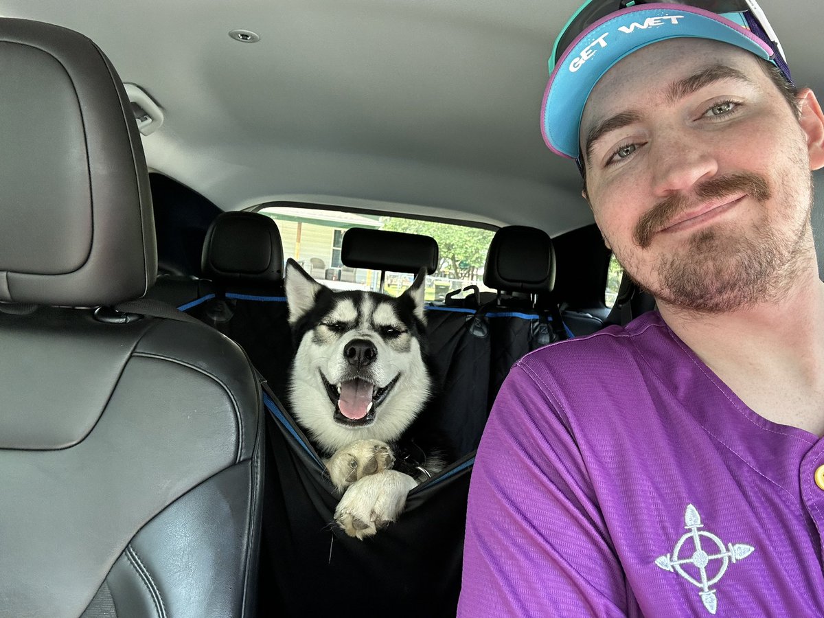 Nadeplaay's tweet image. #husky #adventureday #dogdadof3