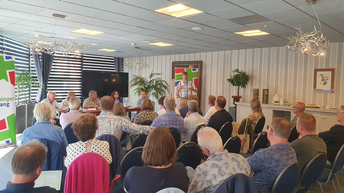 ALV <a href="/groningerbelang/">GroningerBelang</a> in het #CityHotelStadskanaal - <a href="/christelknot/">christel knot</a> is verkozen tot nieuwe bestuursvoorzitter👍! Met 3 Staten- en 3 Waterschapszetels wordt het het campagneteam in het zonnetje gezet: <a href="/MGZweerts/">Martine Zweerts de J</a> <a href="/richardlamberst/">ℝ𝕚𝕔𝕙𝕒𝕣𝕕 𝕃𝕒𝕞𝕓𝕖𝕣𝕤𝕥</a> met <a href="/BramSchmaal/">Bram Schmaal</a>.