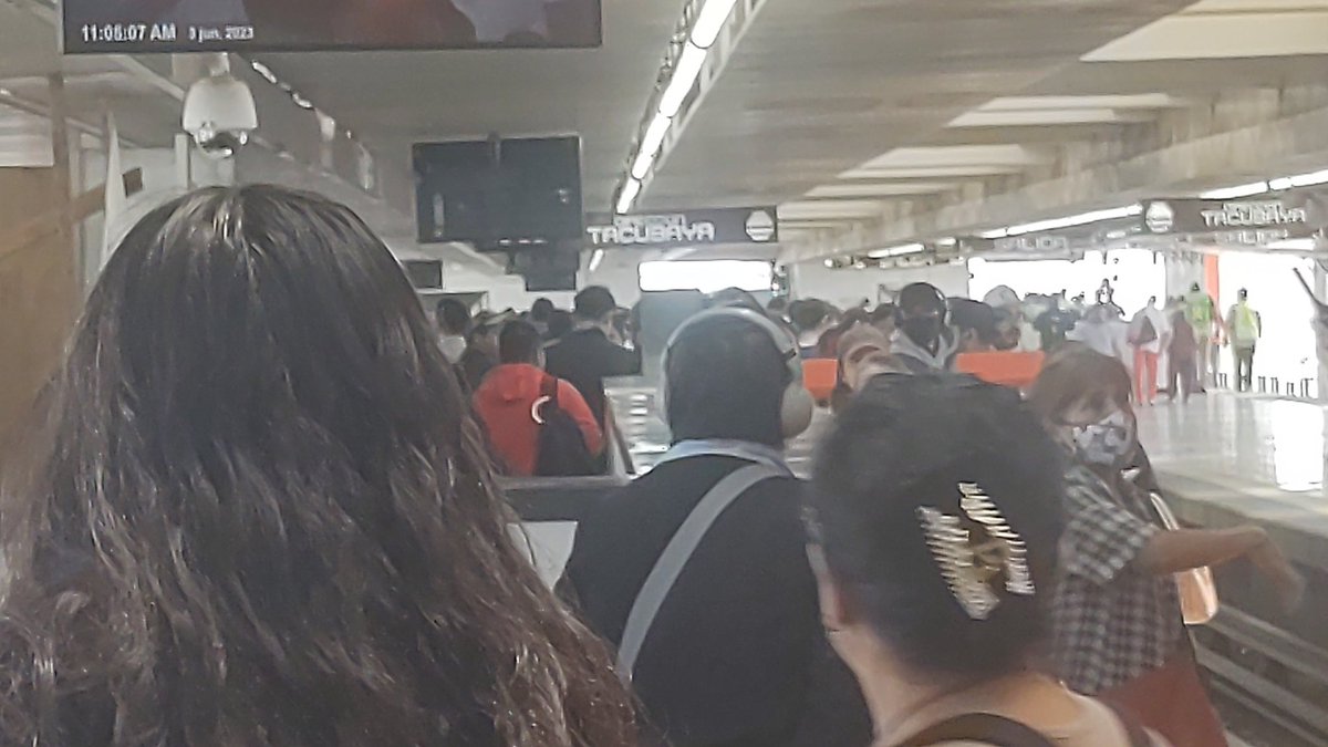 JustDr11's tweet photo. Otro día otro decepción @MetroCDMX en Pantitlán café https://t.co/2Jd5ZpnUsR