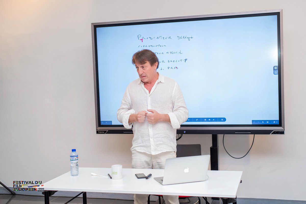 Togocreatif's tweet photo. RECAP
Jour 3/MASTER CLASS
La troisième master class avec Axel GUYOT s'est animée ce 2 juin au Goethe Institut autour du le financement international et les enjeux du scénario. Retour sur images
#TogoCreatif #FFETogo2023 #Cinema #UnionEuropeenneTogo #IFTogo #GoetheInstitutLome https://t.co/IzHyCKGQrB