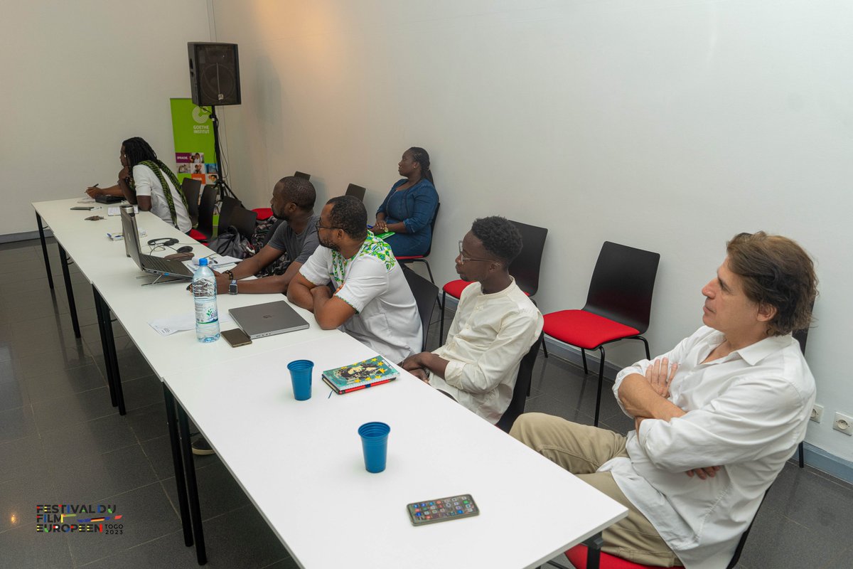 Togocreatif's tweet photo. RECAP
Jour 3/MASTER CLASS
La troisième master class avec Axel GUYOT s'est animée ce 2 juin au Goethe Institut autour du le financement international et les enjeux du scénario. Retour sur images
#TogoCreatif #FFETogo2023 #Cinema #UnionEuropeenneTogo #IFTogo #GoetheInstitutLome https://t.co/IzHyCKGQrB