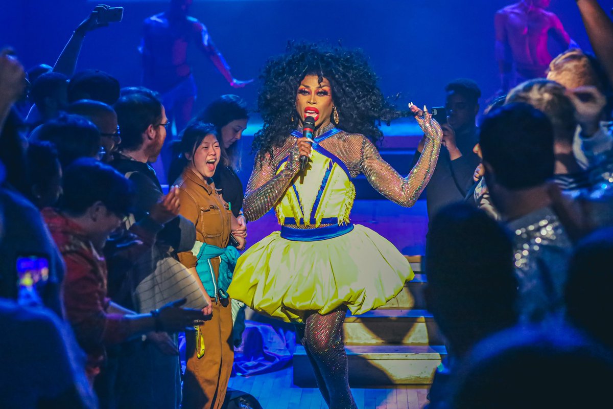 Catch it: Our #Juneteenth Celebration is going to give you Mo! Catch the #MoStunning <a href="/IAmMoniqueHeart/">Mo Heart</a> in Seattle on June 19 at Seattle’s Moore Theatre. 

🎟️ at nubialive.com.