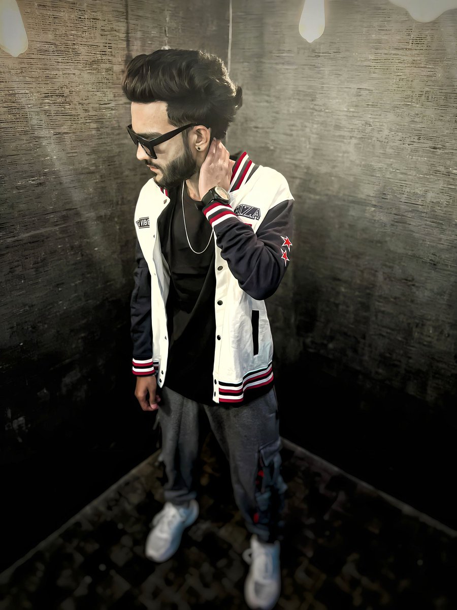 iSameerJangid's tweet photo. Be available but not for everyone.👁️⃤
I have become wise after stumbling a lot, now I don't pay attention to the things of the heart! 💯👀
#SameerJangid #Singer #outfits #beard #jaipur #punjabi #udaipur #actor #rj18 #pinkcity #fashionstyle #fashionblogger #styling #hairstyles https://t.co/HFB2QOXX3I
