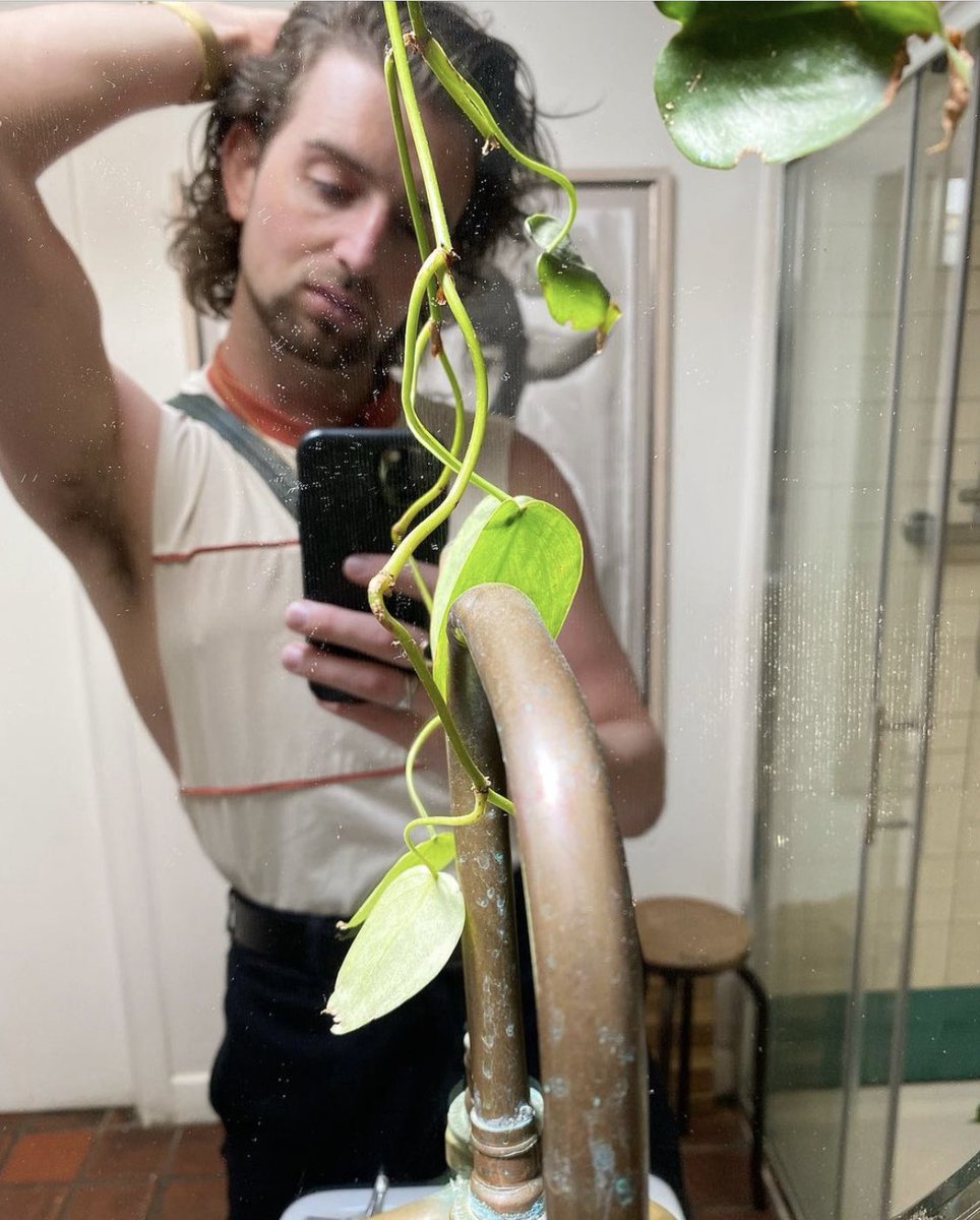 Landofpod's tweet photo. Bathroom selfie at Quirk queer market today https://t.co/kUNn7qpcVB