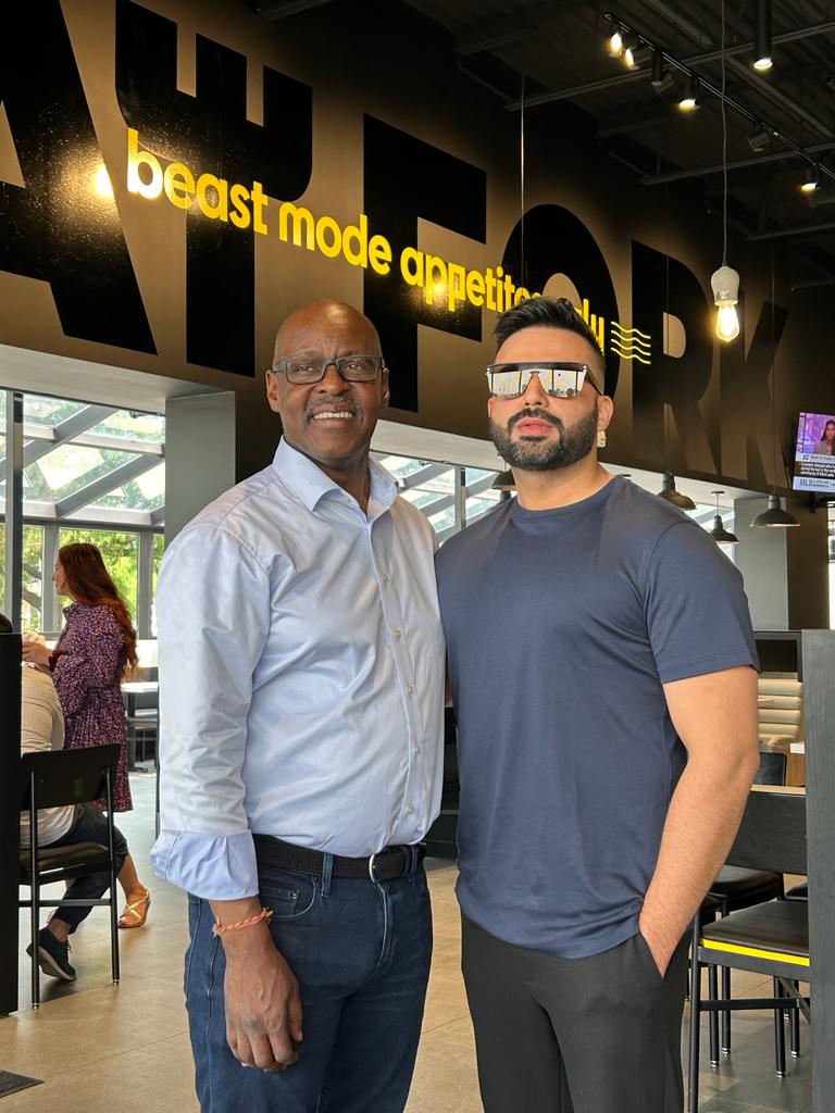 marksaunders_TO's tweet image. Great to meet up with supporters at Fat Fork on Dundas East!