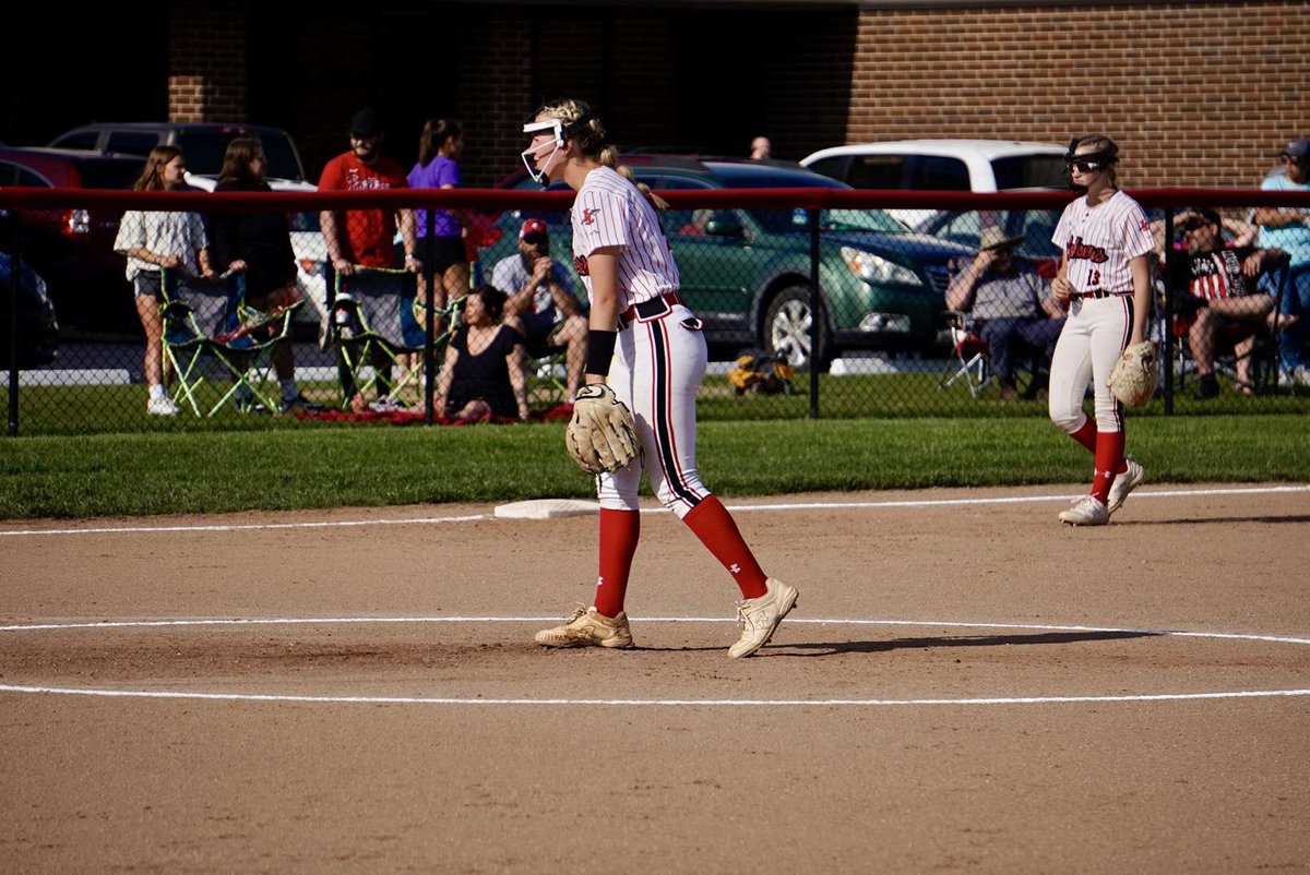 maddieeee27's tweet photo. senior season loading…

-CBC champs 
-Sectional champs 
-District champs 
-Regional champs 
-State runner up 
-CBC player of the year 
-1st team all CBC 
-1st team all district 
-1st team all Ohio 
@NUSBcats @OhioBobcatSB  @UKsoftball @UFOilerSoftball @TiffinUSoftball https://t.co/mqjzSxag4y