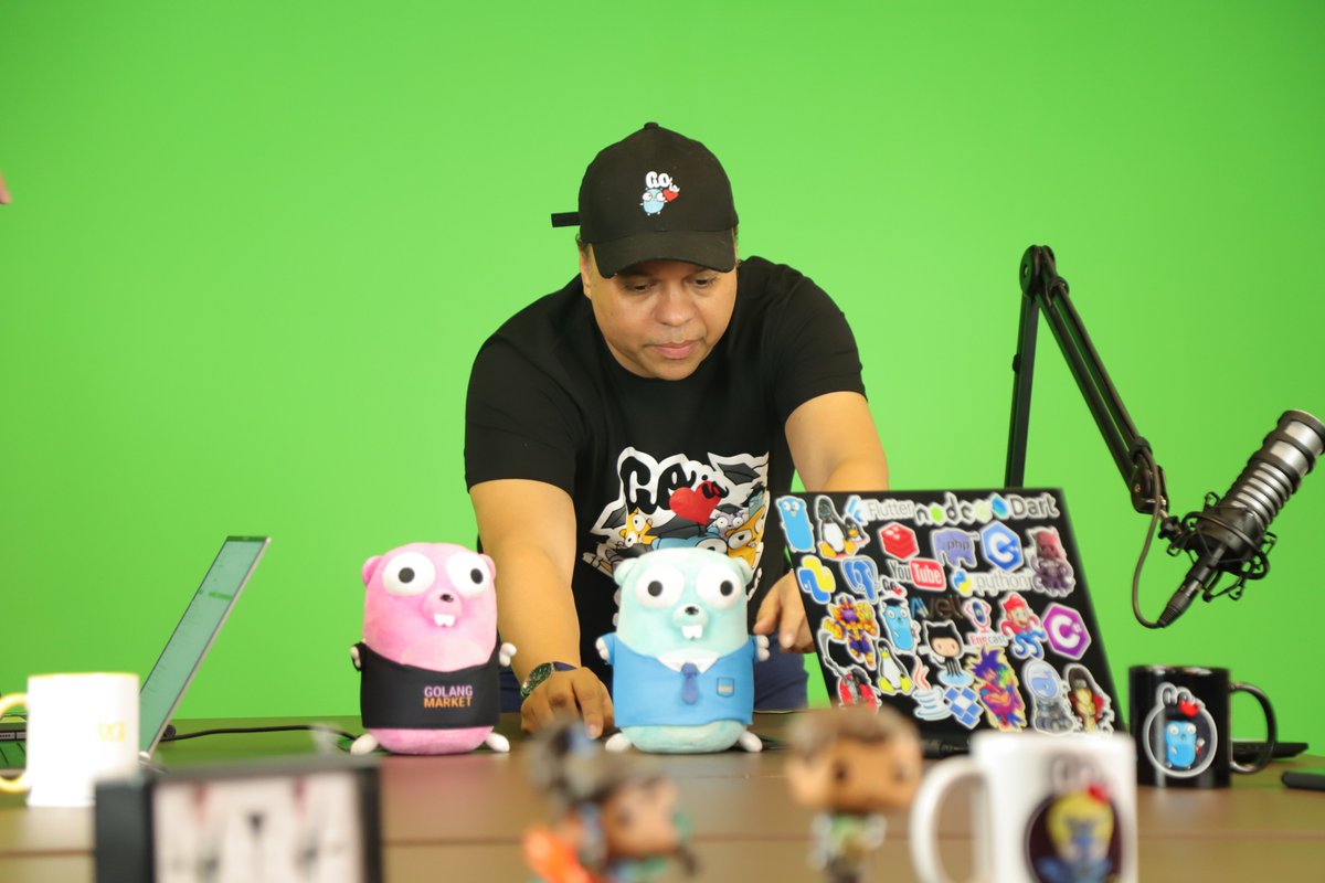 Bastidores do Podcast Go, esta linguagem que cresce a cada dia no mundo do back-end 😍.

👉🏽 Podcast
lnkd.in/dqUqqumE

#go #golang #developers #backend #development