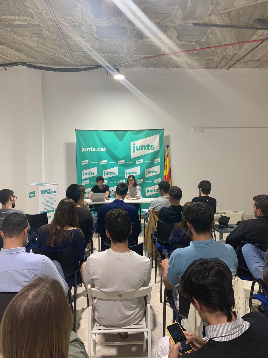 jncmaresme's tweet photo. ➡️Ahir la @jncmaresme  va assistir a l'Assemblea de @JNCVegcBCN - @JNCatalunya  que es va celebrar a Sant Quirze del Vallès.

📃Vam debatre i vam marcar posicionament als textos del proper Consell Nacional.

Agraïm la presència de la @miriamcasaramon, @jrcasals i @loRibesdeLleida https://t.co/S3h1ouT0t9