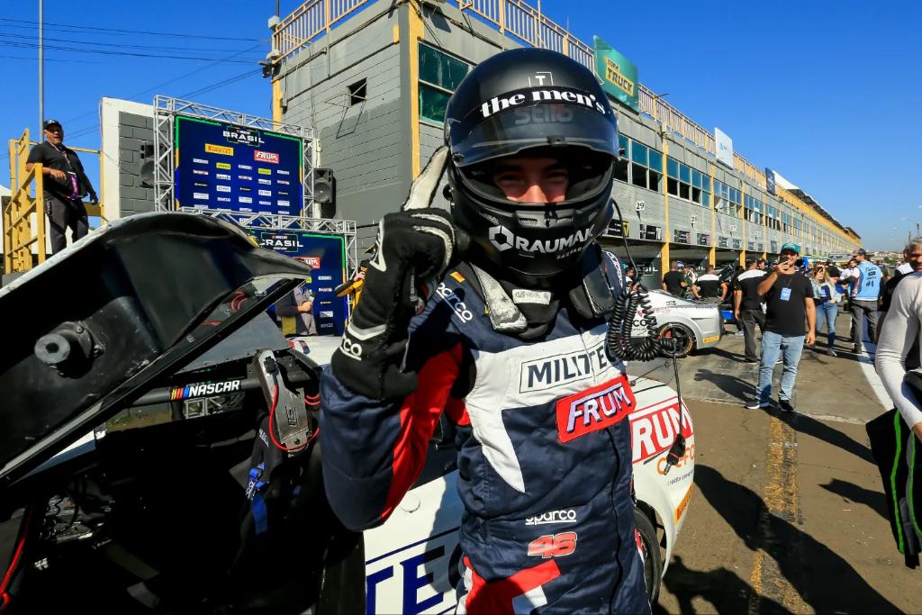 NASCARBrasil's tweet image. Definidos os grids da #NightChallenge da NASCAR Brasil share.presskit.com.br/423376d4e2