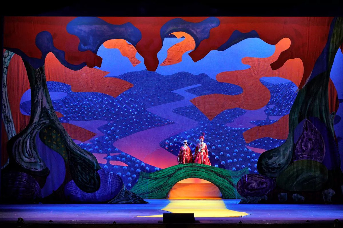 TeachAllAmerica's tweet photo. #OperaTwitter: Just got tix to see a rare production of 'Die Frau ohne Schatten' at SF Opera.  Even if David Hockney's production looks a little...basic, I'm excited for an opera that's totally new to me! And the SF Opera Orchestra will do marvelous things with the score. 🎶 https://t.co/shfsurA4zv