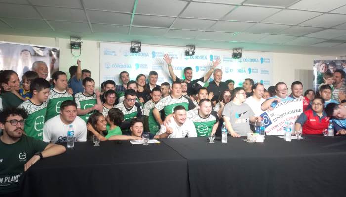Presentaron ayer en la <a href="/DeportesCba/">Córdoba Deportes</a> la Primera Liga de Fútbol para personas con Síndrome de Down, impulsada por la <a href="/EmpateFundacion/">Fundación Empate</a> 
<a href="/germanlaborda/">German Laborda</a> <a href="/pichicampana/">Pichi Campana</a> <a href="/PasseriniOk/">Daniel Passerini</a> <a href="/Ambasch23/">Adrián Ambasch</a> <a href="/vanevera7/">Vanesa Vera</a> 
CAMPEONES CON EL EMPATE - gefinforma.com/campeones-con-…