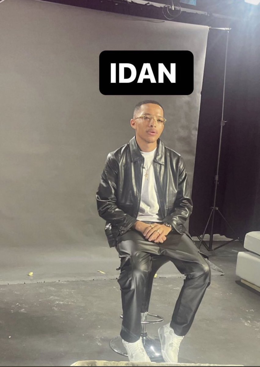 MandieeMandy's tweet photo. Idan 🖤.                      Idaaness 💗

🤭🤭 https://t.co/V4Xw4rDefP