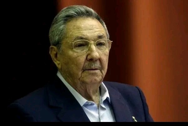 LisneyPopa's tweet photo. Feliz 92 años a nuestro Raúl Castro Ruz.
Gracias por seguir con el pie en el estribo haciendo Revolución junto a tu pueblo.🇨🇺✊🏽.
@AsocJoseMarti 
@LaGuevaraTorre1 
@Nelvis https://t.co/zgJ6UdpeEf