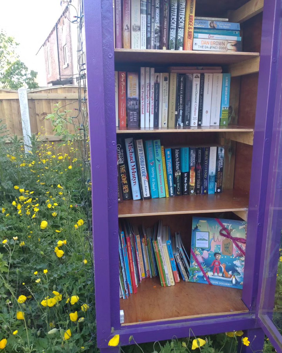 _AnnaBlight's tweet photo. The Book Fairies are sharing copies of a magical picture book today called Into The Wild…. and we are going to find some great places at which to hide them!
Who will be lucky enough to spot one?
#ibelieveinbookfairies #TBFIntoTheWild   #ThomasDocherty #picturebookfairies https://t.co/eRwIZMibxu