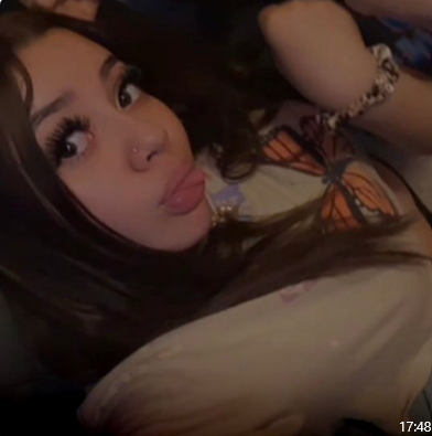 MxdeOfficialAcc's tweet photo. this is my girlfriend guys :) shes a whore tbh https://t.co/rT8CWmdCgd