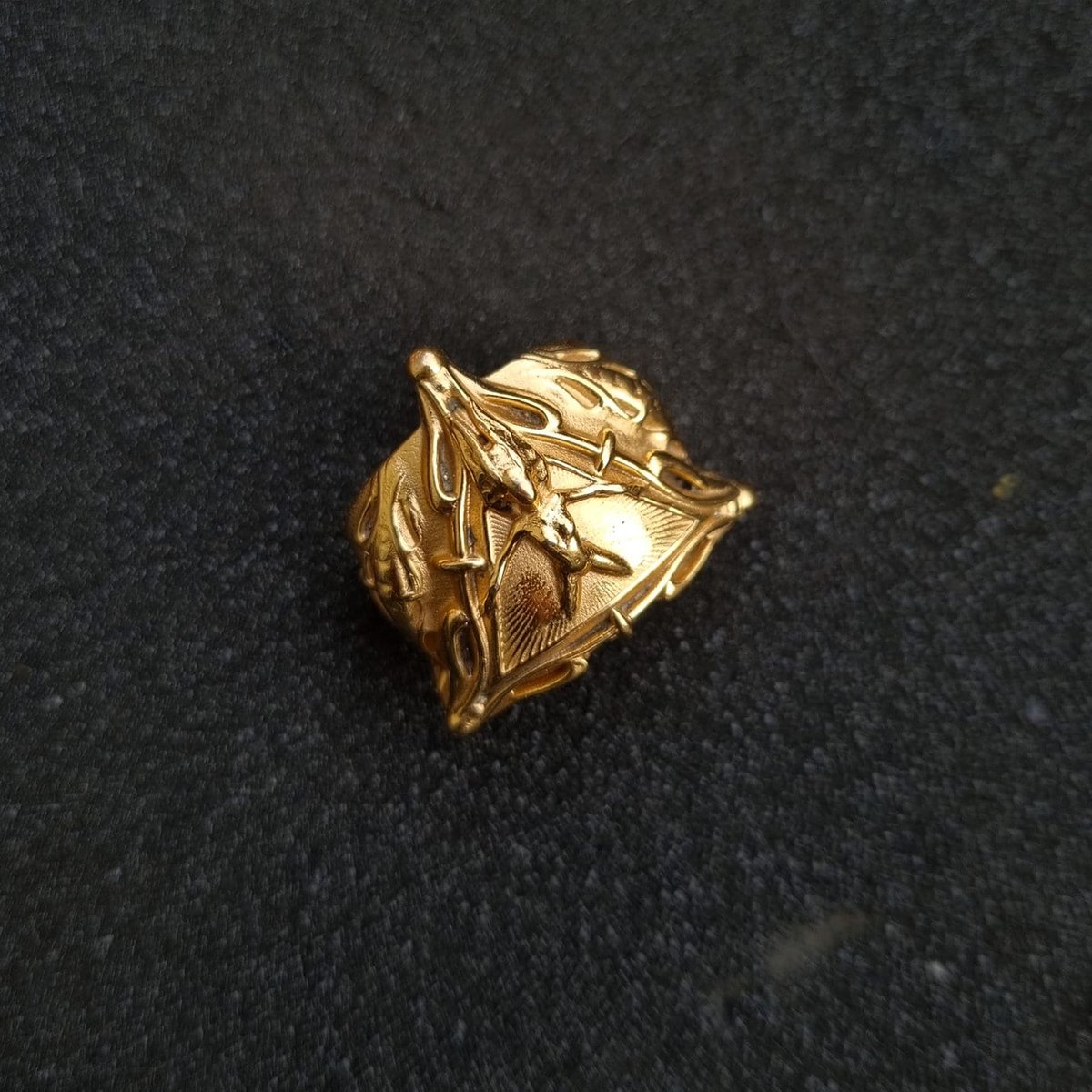 3d_christoph's tweet photo. Danke für die freundlichen Worte! ★★★★★ "Awesome ring Looks and fits great!! This is my 3rd purchase and im never disappointed" marcusds https://t.co/tF452gaD1u #etsy #fantasyscifi #ja #madchen #stahl #gothic #fingerring #ring #mystisch #herrderringe https://t.co/5dN2nHp9Vp