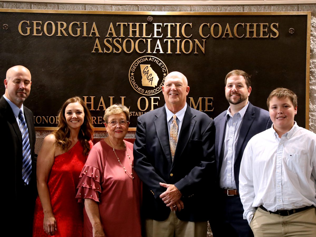 GACACoaches's tweet photo. It's a Who's Who of Leadership in Dalton, GA. The 2023 Georgia Coaches Hall of Fame is underway! History is in the making.
#GACAHOF https://t.co/pe4PWKW15C