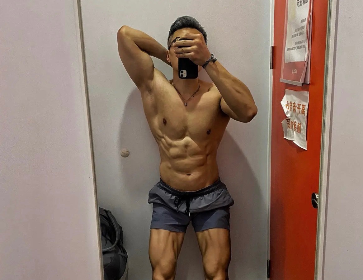 深夜有骚货来聊聊天么？直接私！#聊天 #鸡巴套子 #聊骚 #调教 #射屏 #骚货 #肉棒 #吃鸡 #母狗 #男喘 #精液 #手冲 #骚逼 #打飞机 #女高中生 #女大学生 #男菩萨 #性瘾 #母狗 #鸡巴 #精液