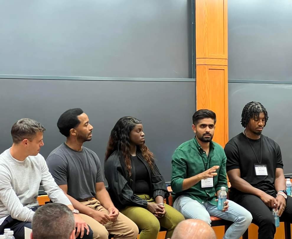 _rdcpk's tweet photo. The captain of @ChelseaFC, Cesar Azpillicueta, and @TheRealPCB's captain, Babar Azam at @Harvard University. 🇵🇰💙

#BabarAzam | #ChelseaFC https://t.co/suR8cl4wGO