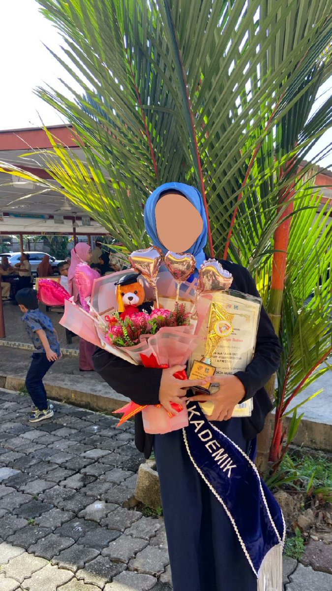 lvqzyyuunnn's tweet image. tokoh akademik !

#batch10 #form1 #tokohakademik