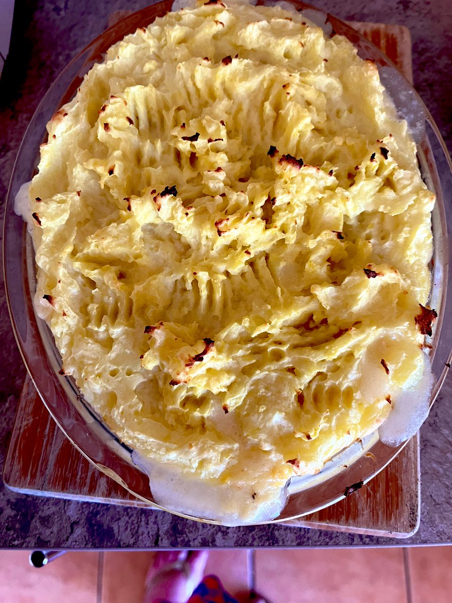 KazzyC63's tweet photo. Fish pie being sent over to #Scappy’sPorch #ScrappyNelson #BTPosse https://t.co/9kkhOJflMF