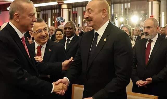 HacibeyHeyderli's tweet photo. Günün fotosu! 

Dosta güvən, düşmənə qorxu verən görüntü! https://t.co/NP3wxKFEcX