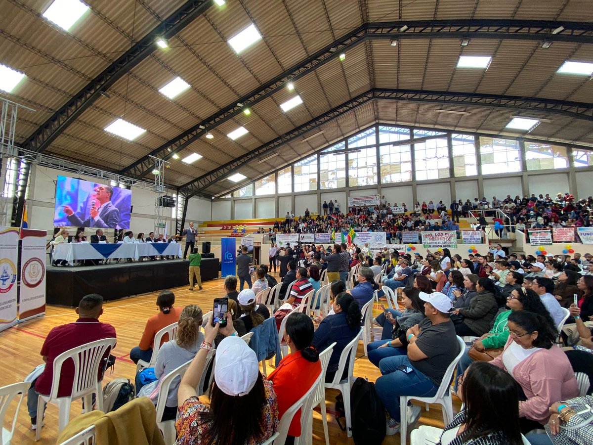CJudicaturaEc's tweet photo. .@teran_wilman: "Está en nosotros como servidores dar un servicio de calidad y calidez para que la ciudadanía no cuestione el servicio. Vamos adelante contra toda la adversidad cueste lo que cueste" #PazJusticiaYVerdad https://t.co/rk4tHLISk6