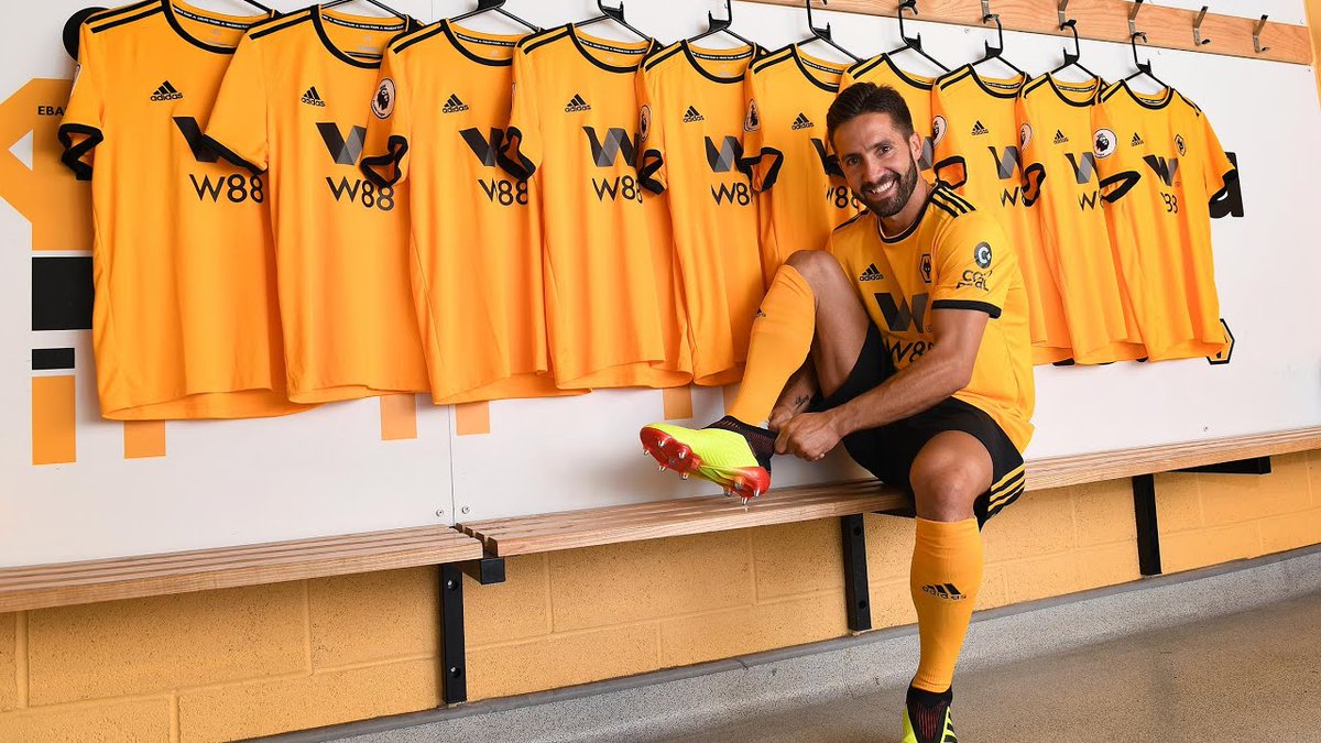 wolvesfancast's tweet photo. As the dust settles on the confirmation Joao Moutinho will be parting ways with Wolves this year, @WolvesFancast look back at some of his best moments for our team, Wolverhampton Wanderers.
A thread of his majesty's Wolves winery.
#wwfc🇵🇹 ⤵️ 🙋🏾♂️ #wolvesfancast https://t.co/EI86fS5JWN