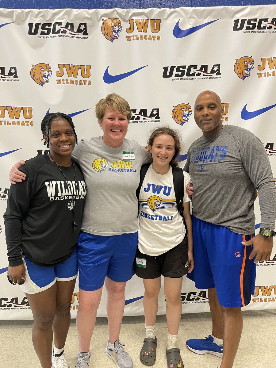 KusnicEmily's tweet photo. Thank you @JWU_WBB for having me it was a great experience!! @CoachJillDunn @CoachLexHamp https://t.co/I1l3sbw1KM