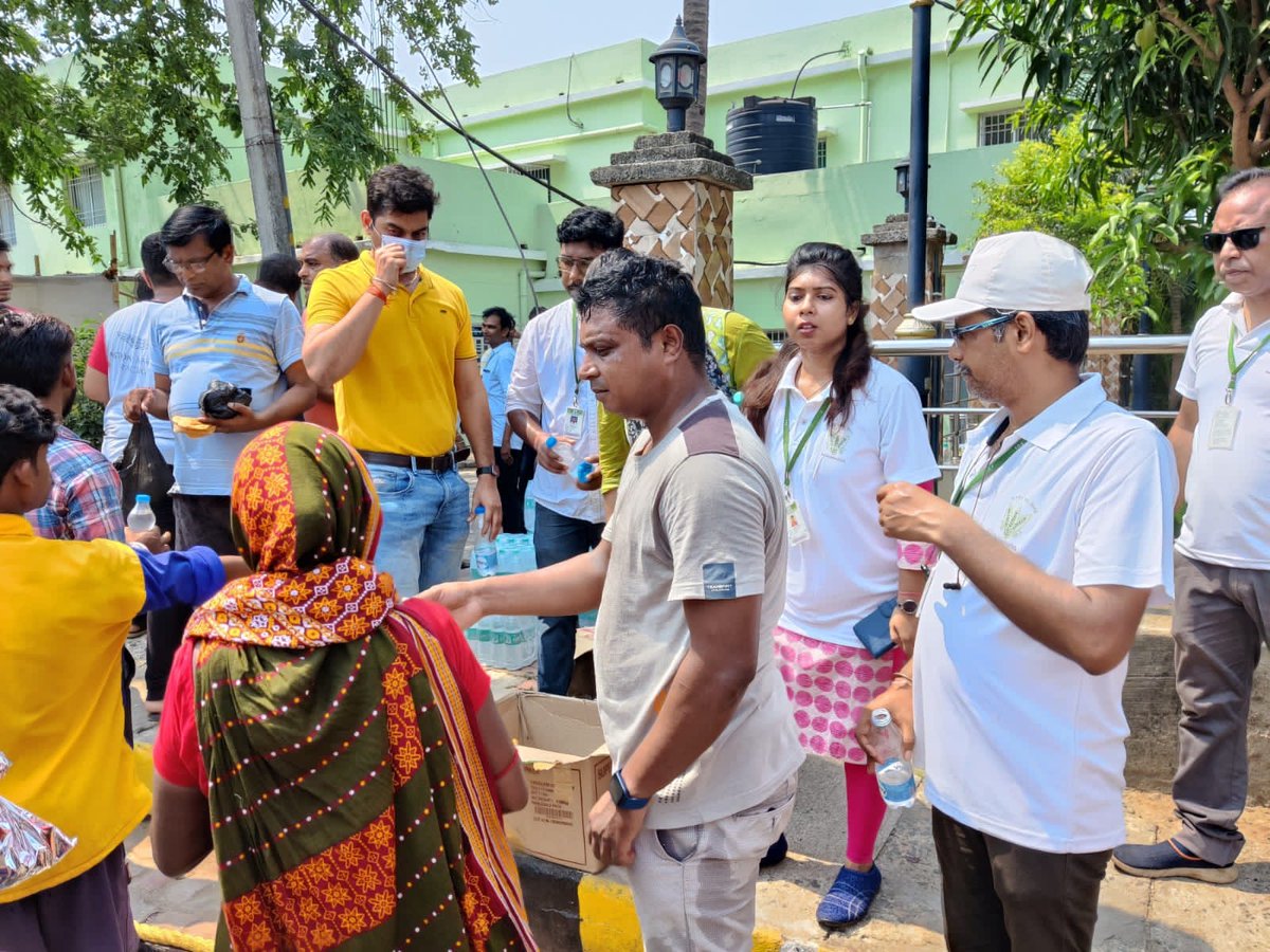 FCI’s Balasore Divisional Office has been quick in carrying out #relief operations for victims of the #train accident. Our prayers for speedy recovery of injured and peace to departed souls 🙏
