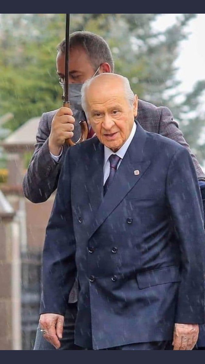 Her şeyden önce Ülkem diyen adam. Çok büyüksün çok. #Devlet #DevletBahçeli #DevletiminYanındayım
