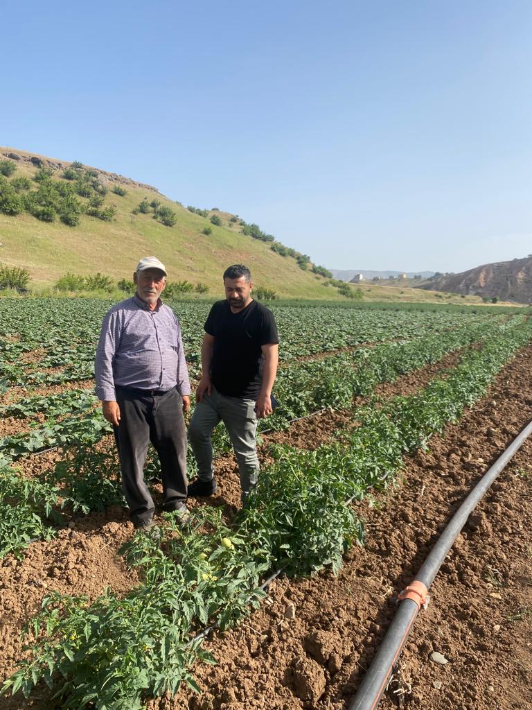 Bardak kırıldı diye su içmekten vazgeçmeyeceğiz dünde çiftçinin emekçinin yanındaydik bugünde yanındayız.
#yenidenbasliyiyoruz
@Muzafferozayy