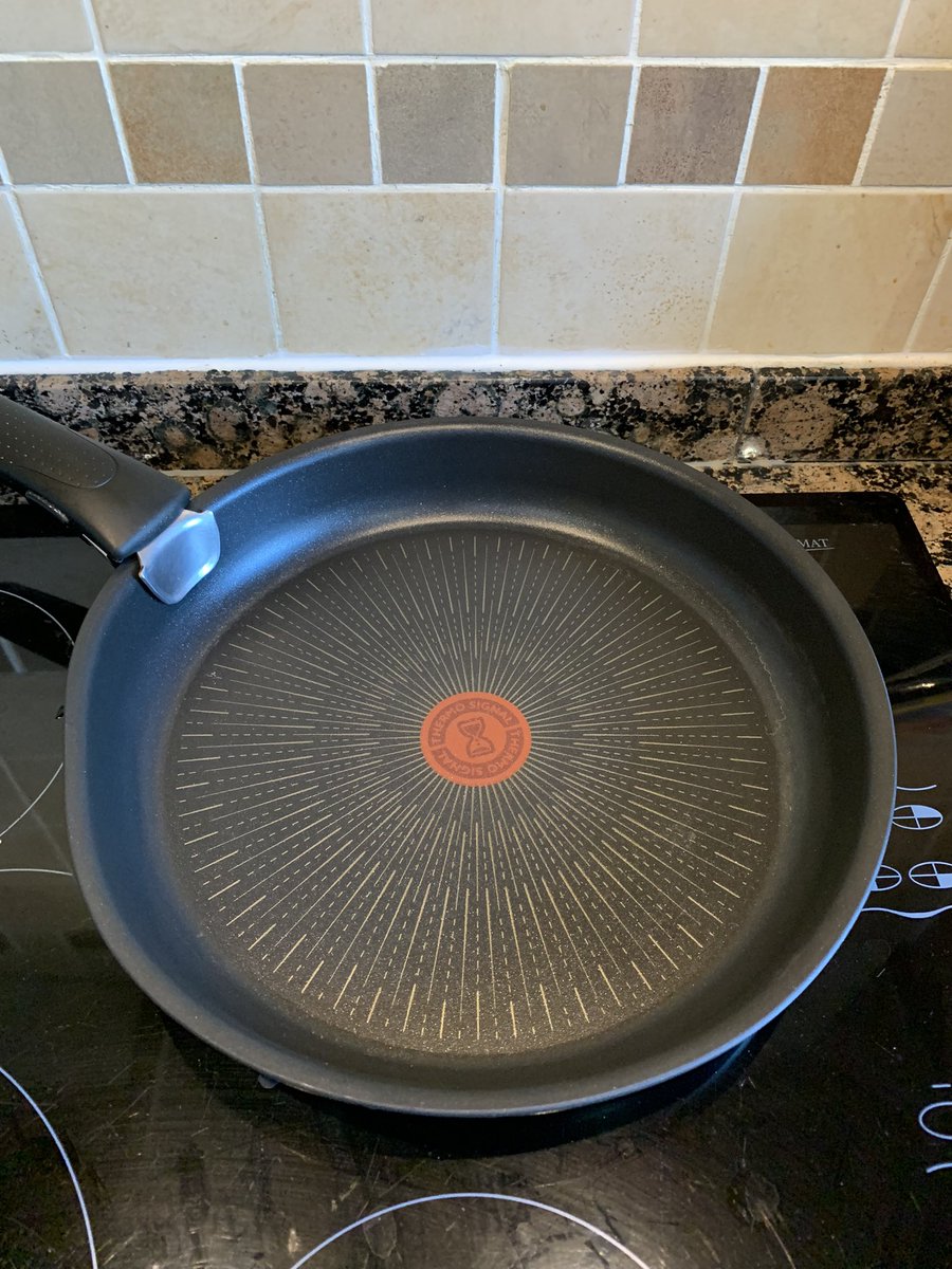 Norfolkwomble's tweet photo. @TefalUK Hi just purchased another of your fantastic Ingenio Unlimited 28cm Frying pan from Amazon, have you changed the design and added a flat area? https://t.co/wMiycM4XPk