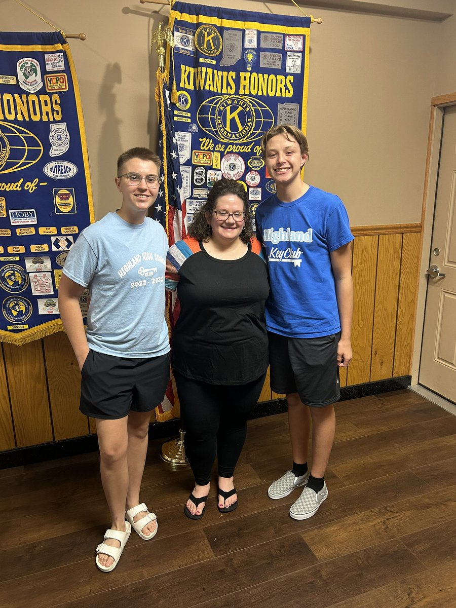 we_dontmakekeys's tweet photo. Our President and Vice President attend our local Kiwanis meeting to learn so much more about Kiwanis, along with being able to listen to the special guest speaker which was Meredith Howell! Meredith is the Director of Development (vips)!  Thank you Lisa for allowing us to attend https://t.co/FUuRS7t3k3