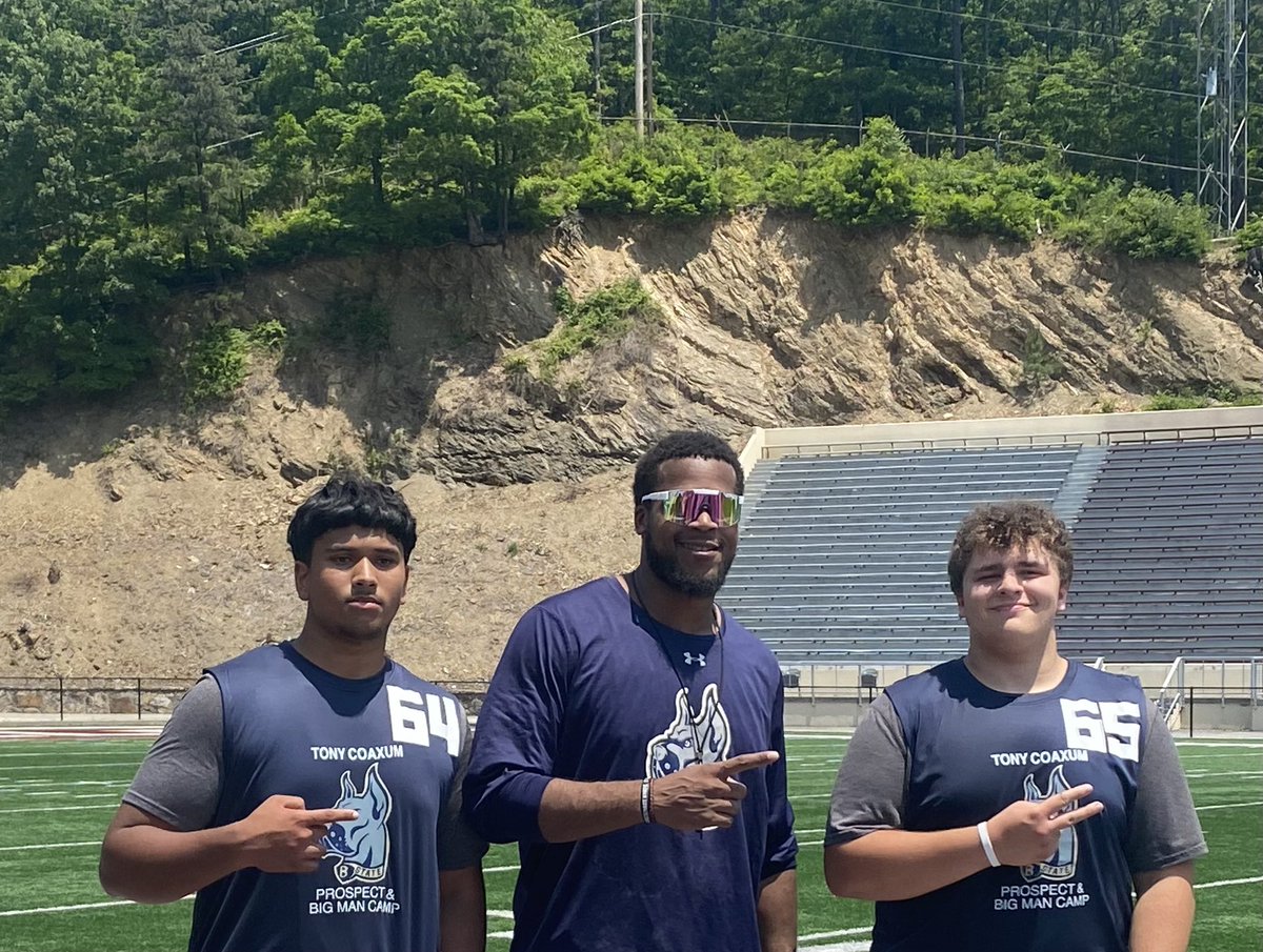 NathanMathai65's tweet photo. I had a great time at Tony Coaxum big man camp @TakobyC73 @BearBradley61 @BigBlue_FB @FB_TSTRONG22 @CoachCoax17 https://t.co/KHx846iJVM