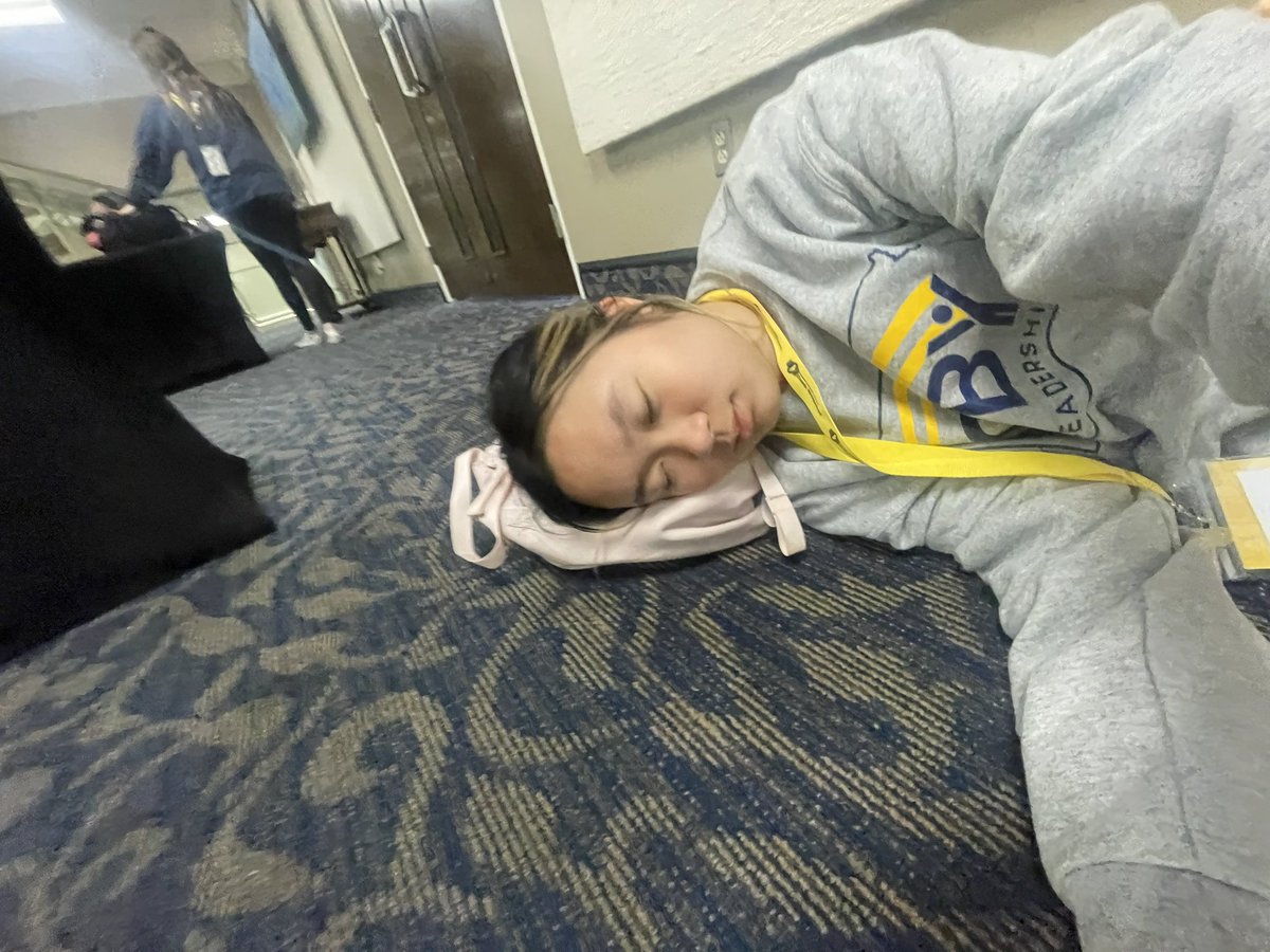 hobyceline's tweet photo. #HOBYslumped #day3 https://t.co/Dy7vJBXZbs