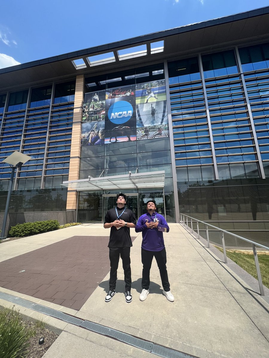 Dxniel27r's tweet photo. #NCAALearnandLead @wcpoets @NCAA https://t.co/KaFRzjyNMb